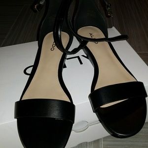 Black aldo Kerina sandals NWT